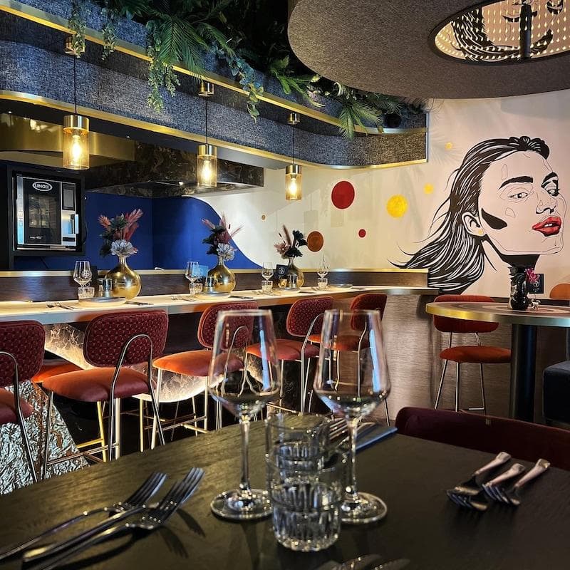 Luzt Gastrobar — Borrel in Eindhoven