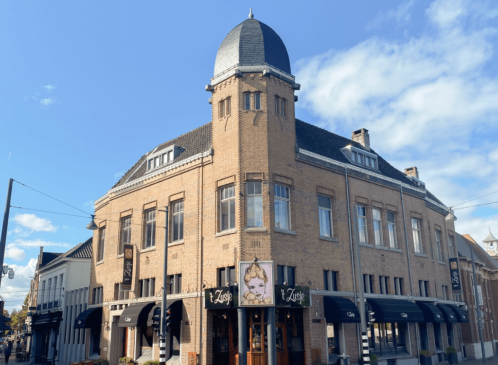 't Zusje Helmond — Borrel in Helmond